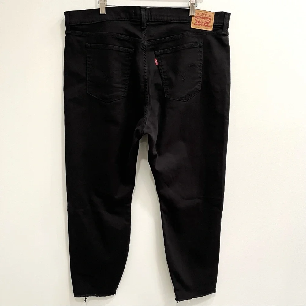 Woman’s Levi’s wedgie skinny black distressed raw hem jeans plus size 20W - Picture 3 of 10